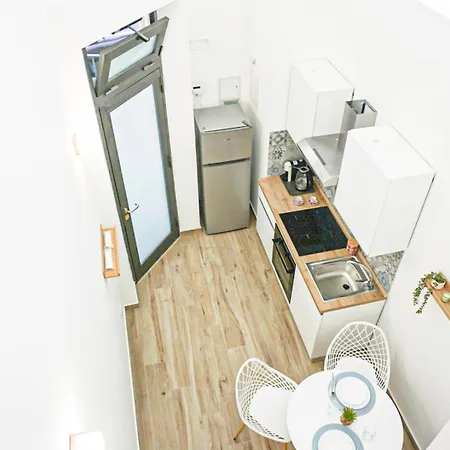 Carmelitani Loft Center *