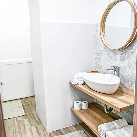 Carmelitani Loft Center